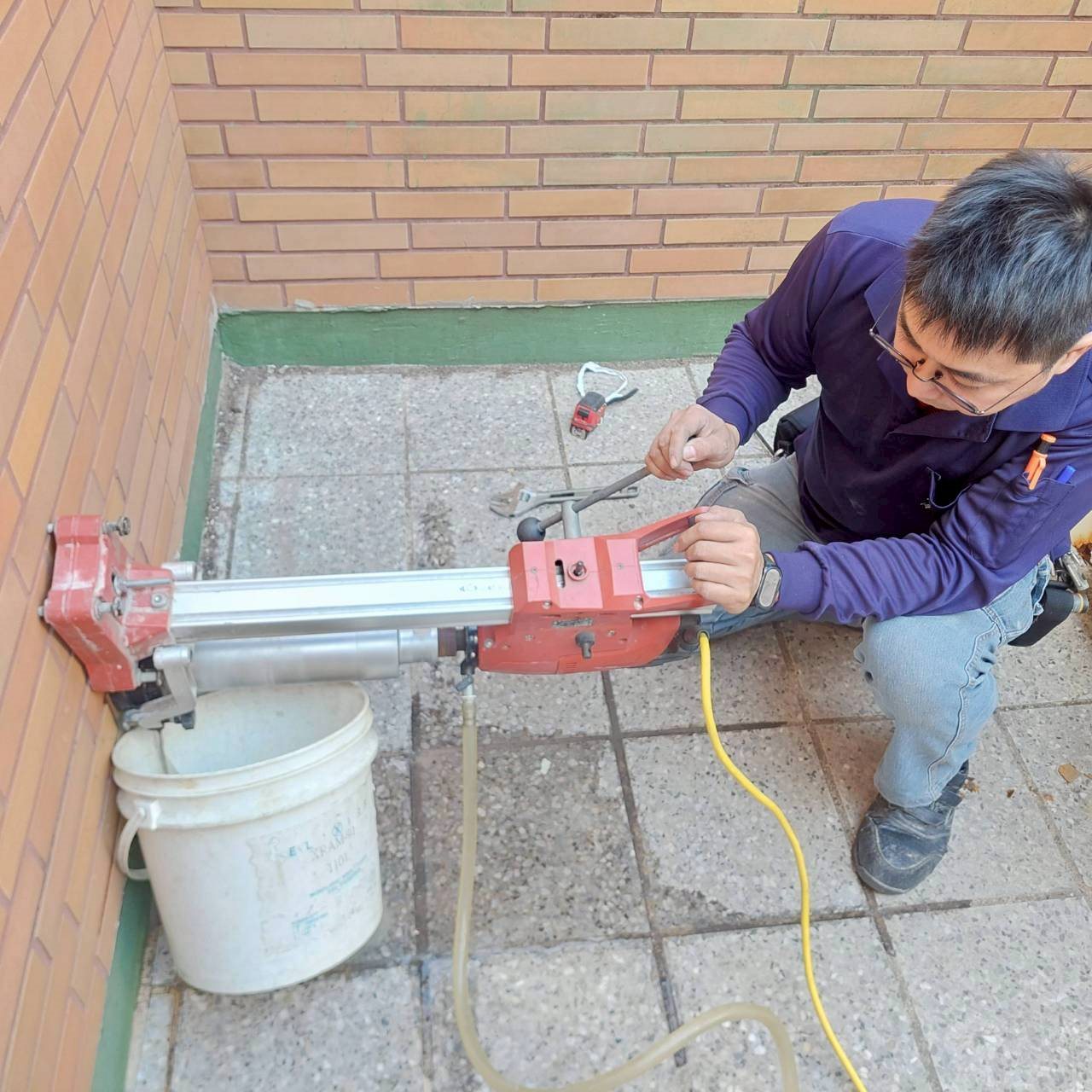 管路穿孔施工作業